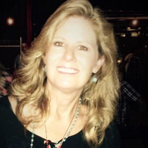 Meet your Posher, Carolyn